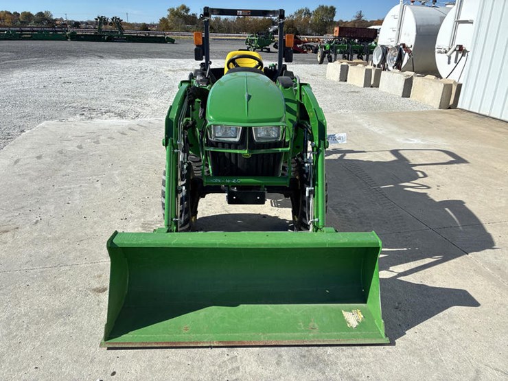 2018-john-deere-3038e-image-9