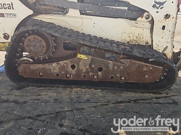 2016-bobcat-t870-image-11