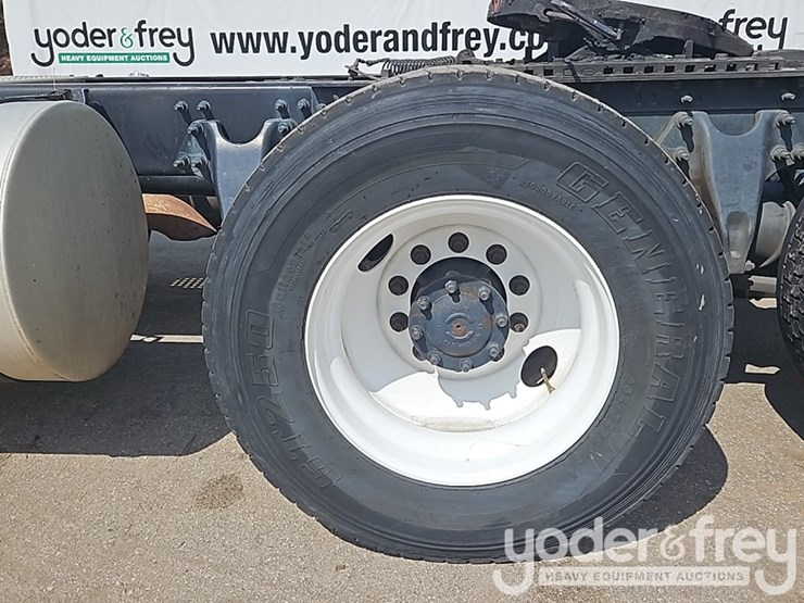 2017-international-8600-image-5