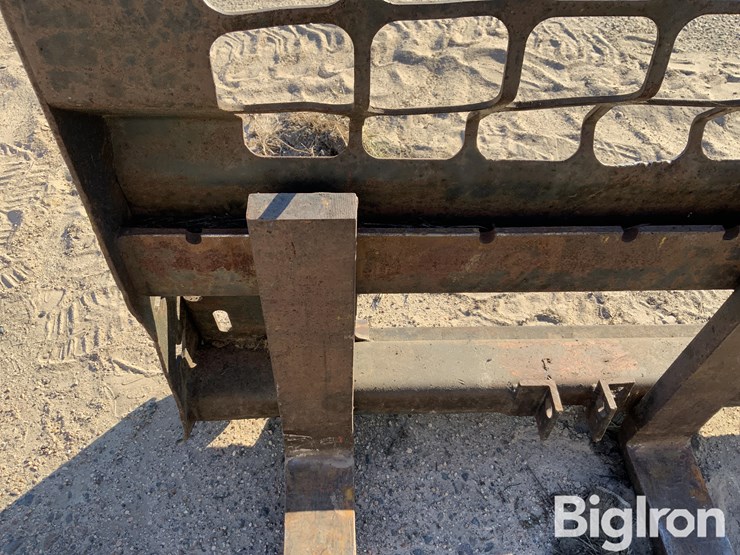 48”-rail-pallet-forks-image-9