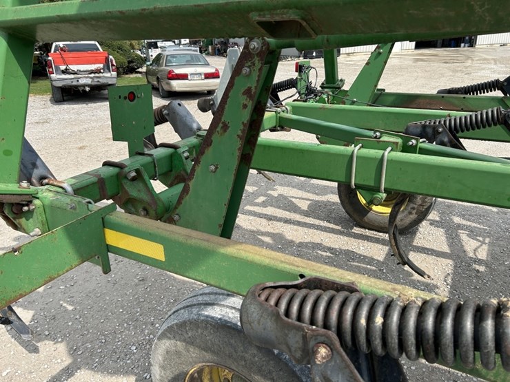 2002-john-deere-2400-image-22