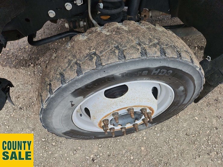 2015-ford-f550-image-29