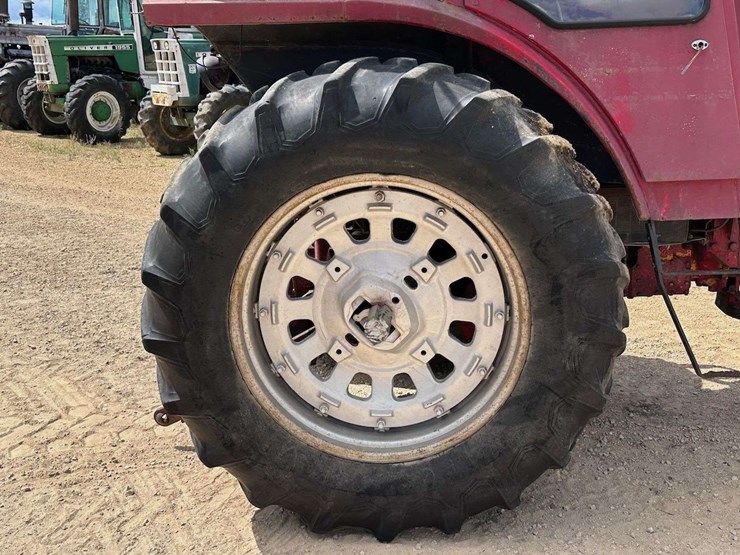 farmall-1066-hydro-image-14