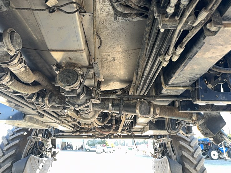 2023-case-ih-4350-patriot--sprayer-image-100