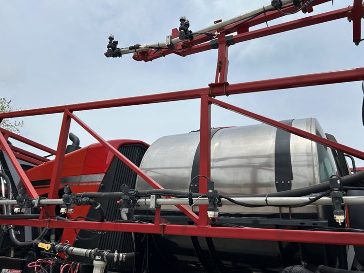 2014-case-ih-3200b-image-15