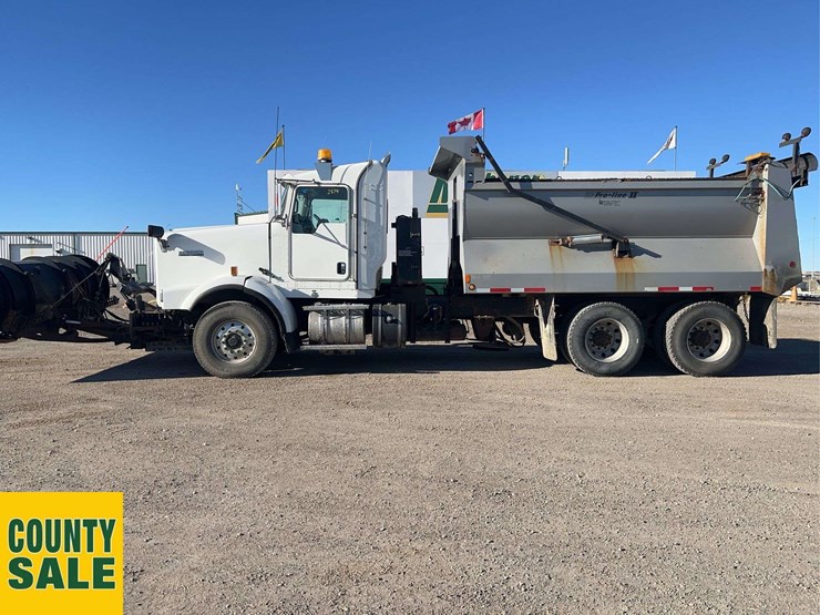 2016-kenworth-t800-image-2