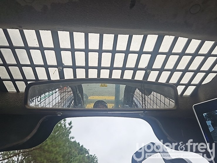 2020-new-holland-c345-image-38