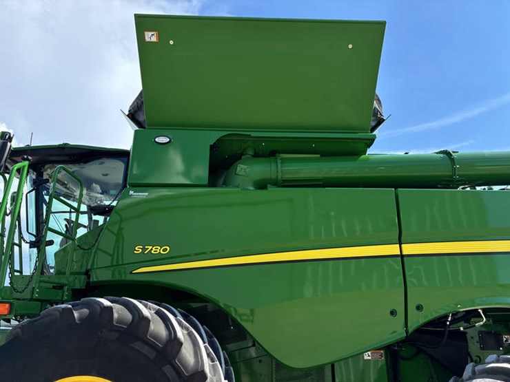 2023-john-deere-s780-image-39