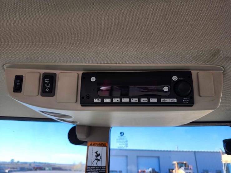 2023-john-deere-6145m-image-56