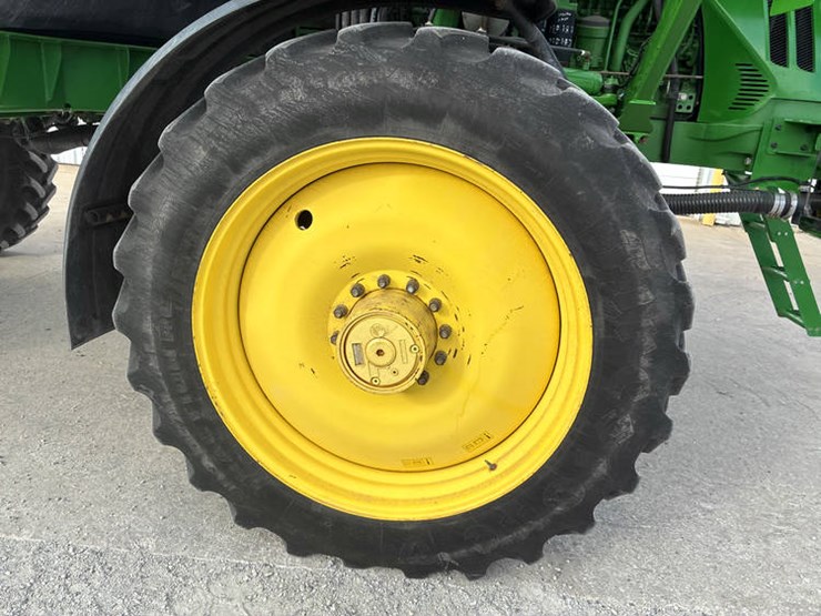 2014-john-deere-r4038-image-62