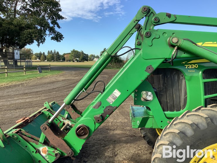 john-deere-7330-premium-image-17