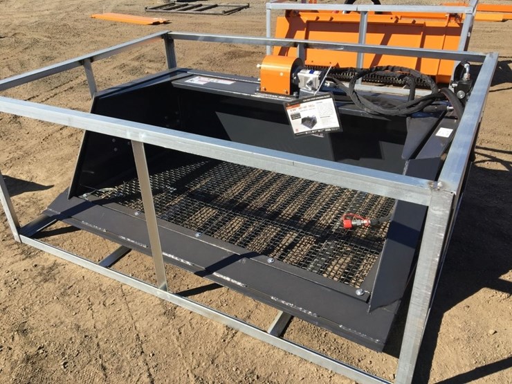 unused-wolverine-sb-12-72w-72in-screening-bucket,-image-1