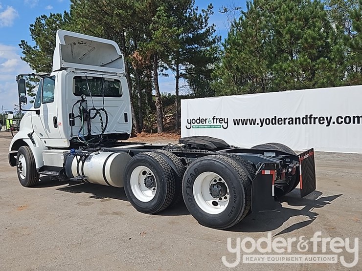 2017-international-8600-image-3