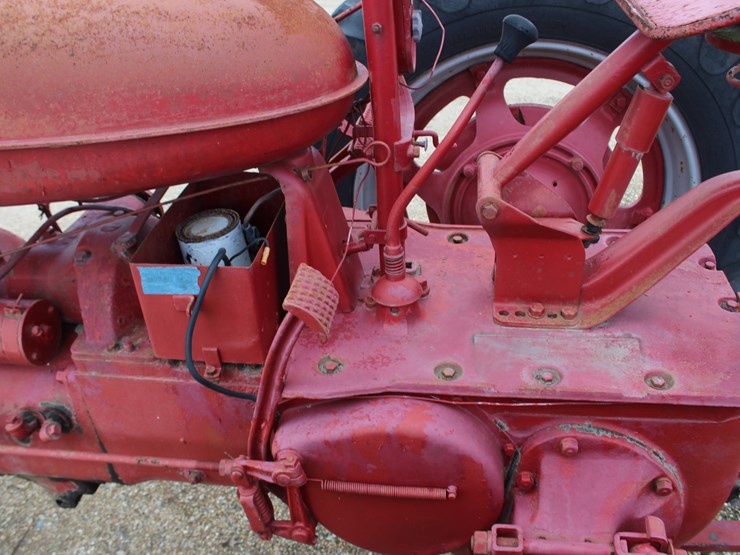 #24005-•-farmall-tractor-image-11