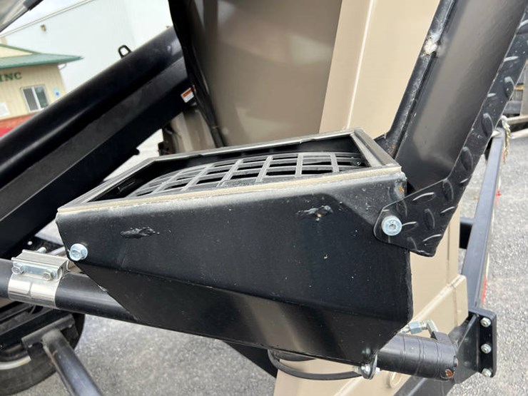 2021-j&m-lc390-image-14