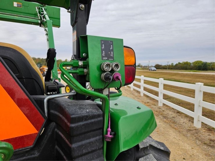 #3087-•-john-deere-4066-4x4-tractor,-h180-loader-image-23