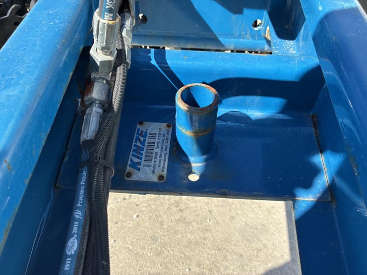 2014-kinze-3000-image-12