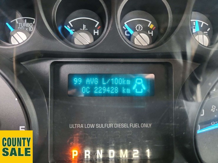 2013-ford-f550-image-11