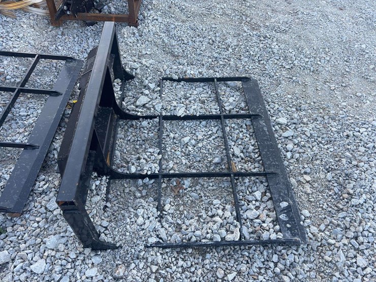 mini-skid-steer-land-leveler-image-7