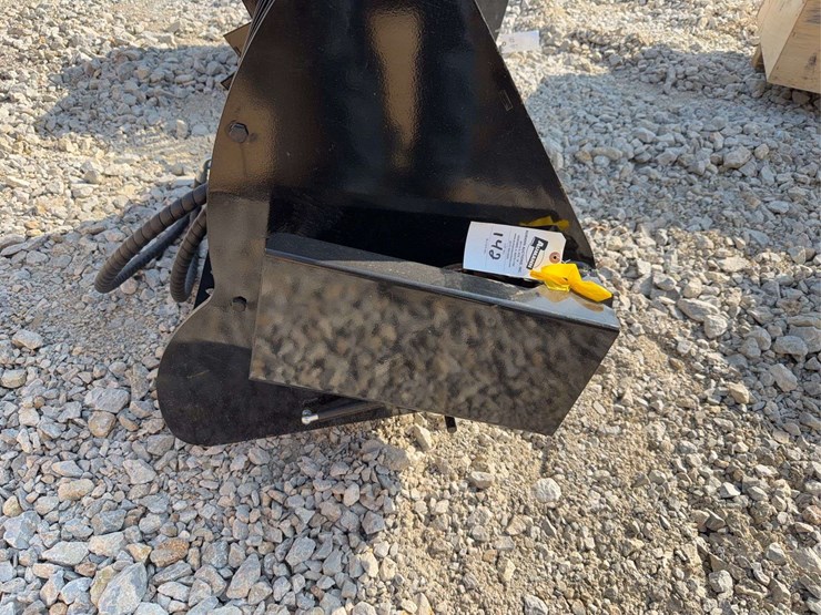 mini-skid-steer-mixing-bucket-image-2