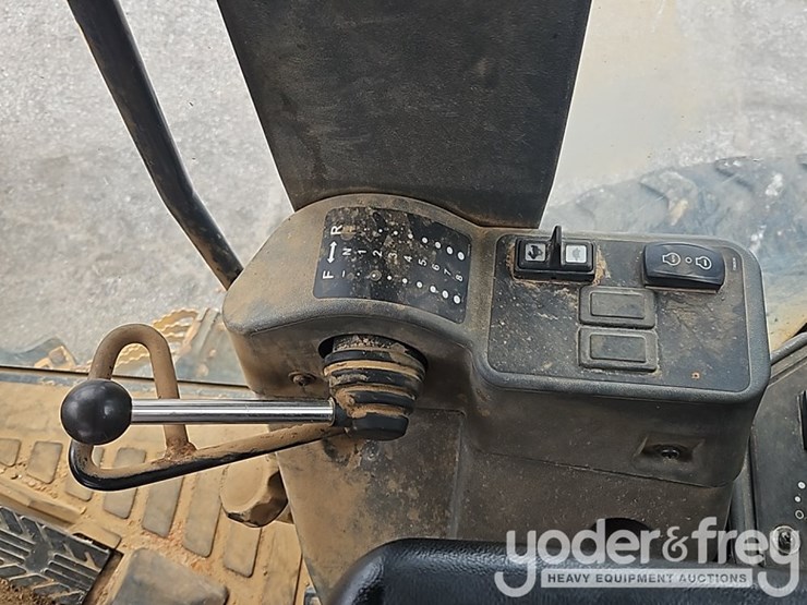 2019-deere-670g-image-38
