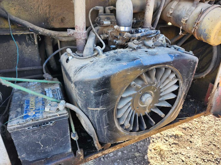 1976-melroe-bobcat-520-skid-steer-image-12