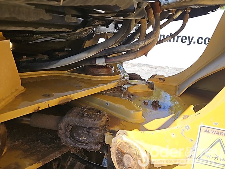 2018-caterpillar-914m-image-24