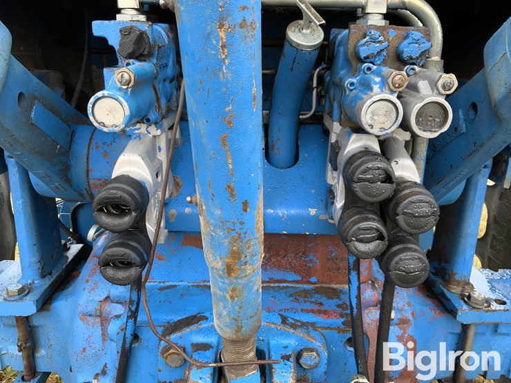 1990-ford-8730-image-12