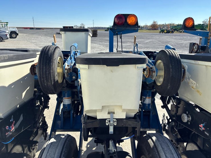 2014-kinze-3000-image-29