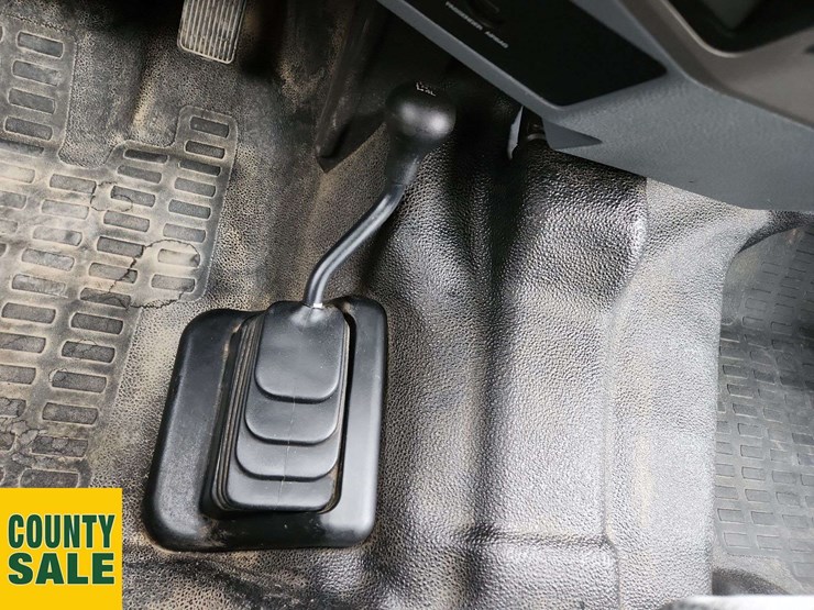 2015-ford-f550-image-12