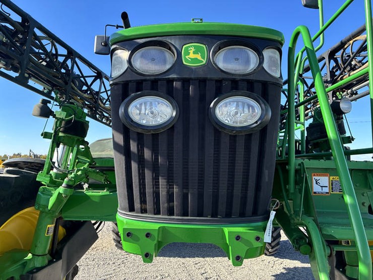 2014-john-deere-4830-image-12