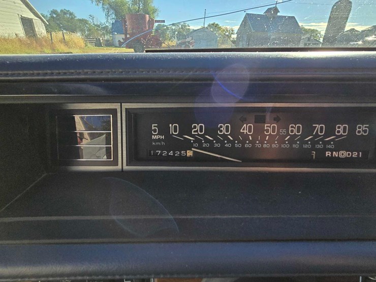 1985-oldsmobile-ninety-eight-regency-image-41