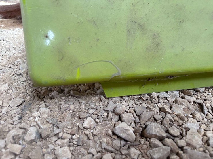 white-machinery-bubble-panel-image-3