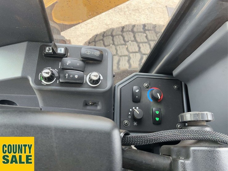 2020-deere-872gp-image-15