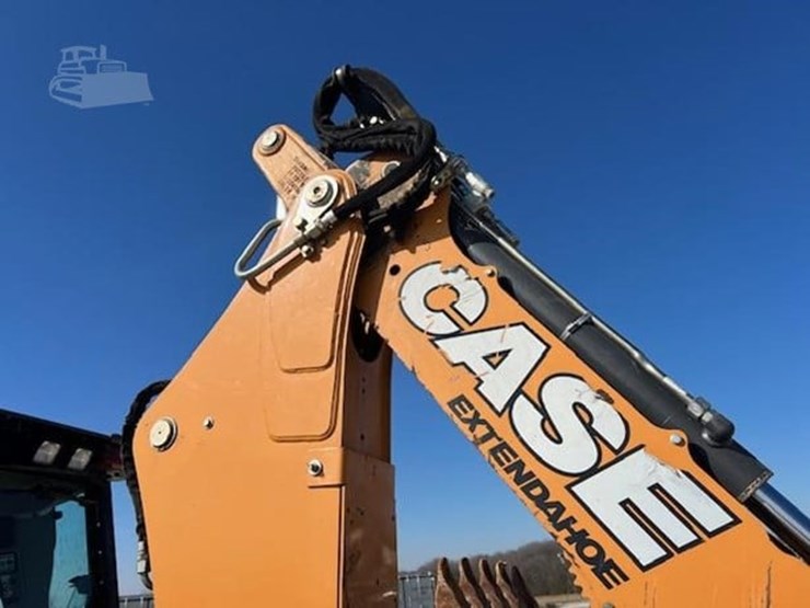 2017-case-580sn-image-44