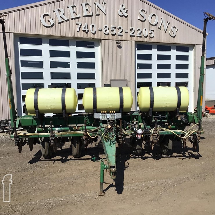 1987 JOHN DEERE 7200