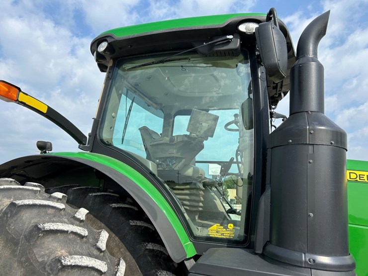 2014-john-deere-8270r-image-23