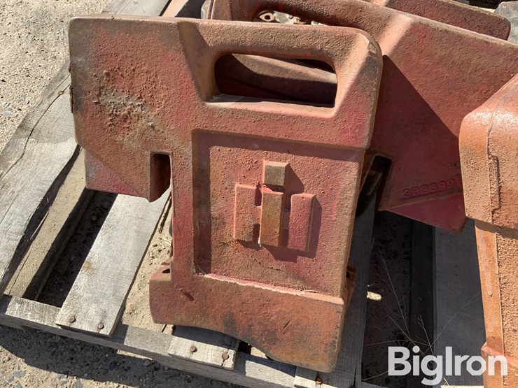 front-suitcase-weights-image-10