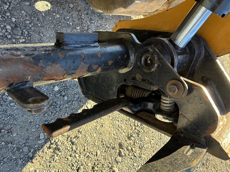 2018-caterpillar-259d-image-8