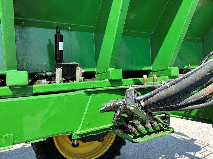 2012-john-deere-4940-image-86