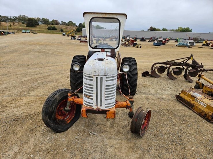 #3097-•-ih-wd4-tractor-image-8