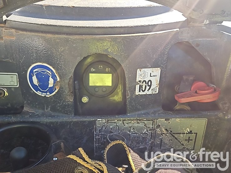 2021-bomag-bmp8500-image-21