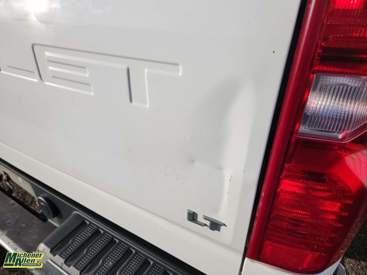 2021-chevrolet-silverado-2500hd-image-36