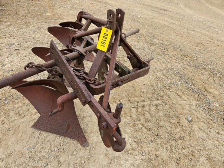 massey-ferguson-14-image-9