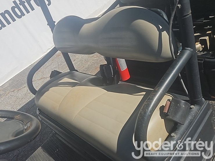 2021-club-car-carryall-1700-image-13