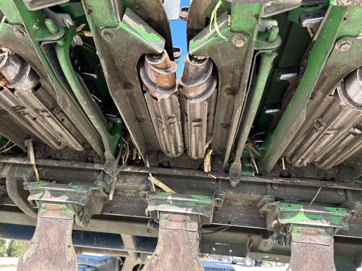 2021-john-deere-c18f-image-51