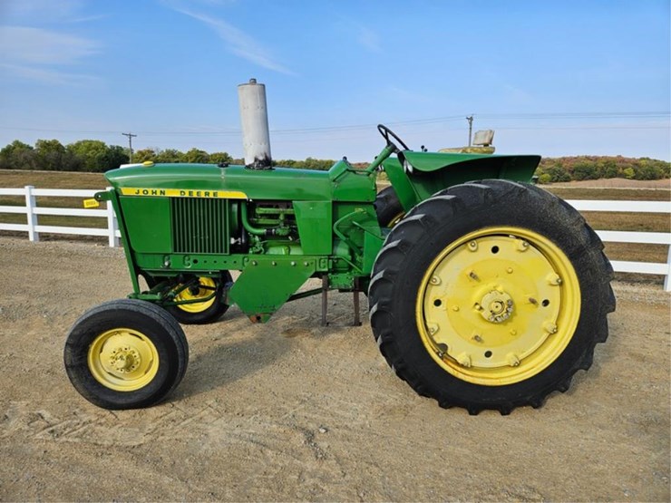 john-deere-2520-image-38