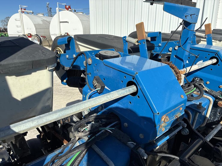 2014-kinze-3000-image-26