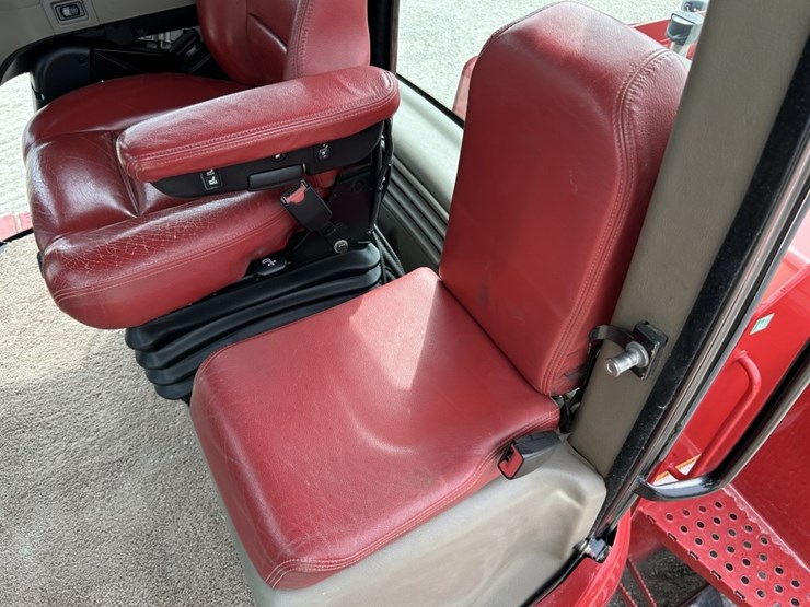 2013-case-ih-steiger-550-image-30