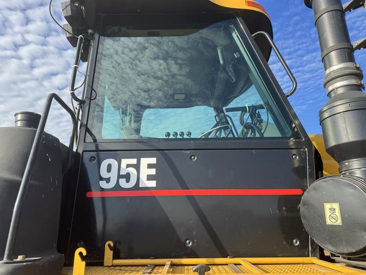 caterpillar-20-image-34